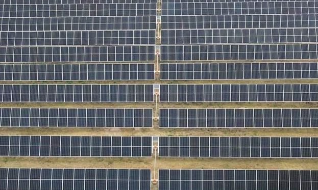 Ein neuer riesiger Solarpark in Ungarn wurde in Betrieb genommen